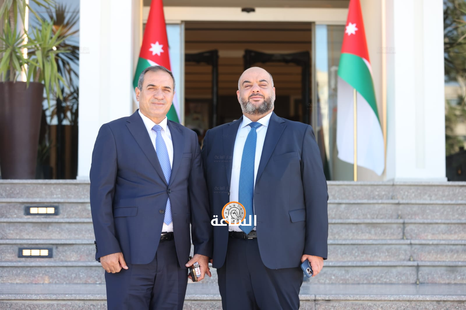 Madar Al-Saa Images 0.7447612284750192