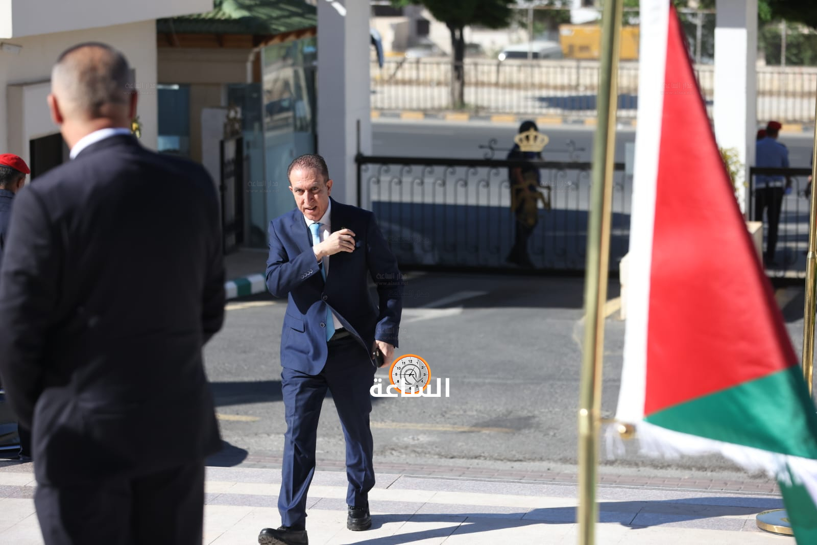 Madar Al-Saa Images 0.6828048631736123