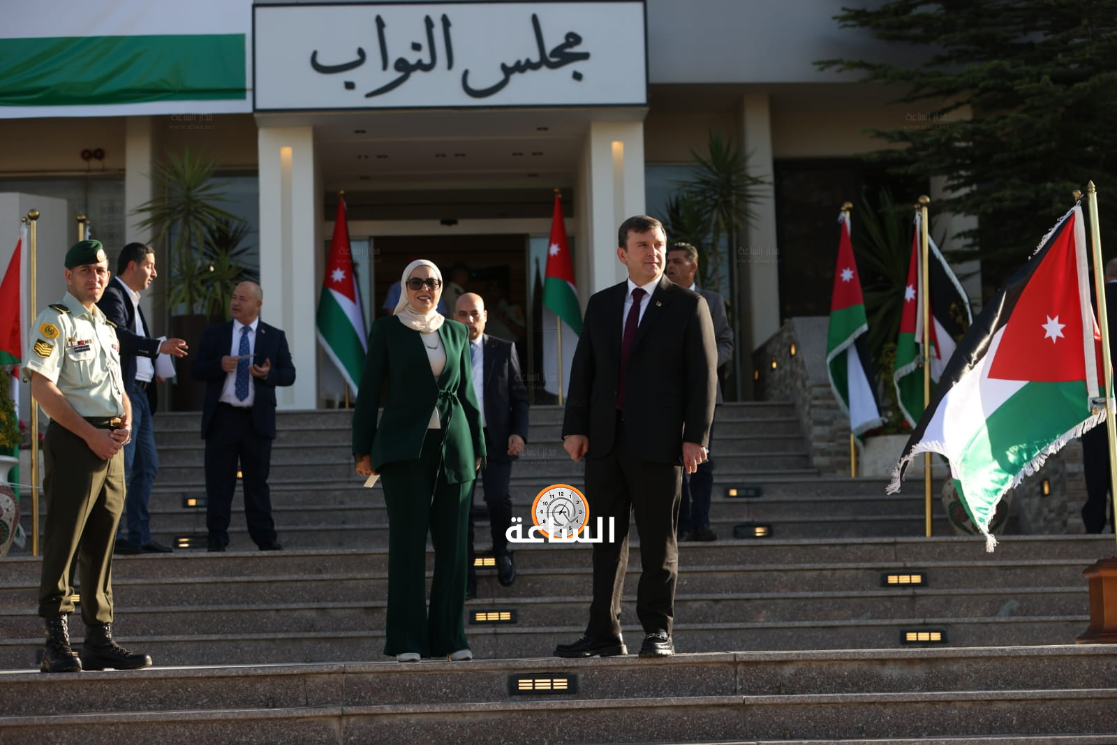 Madar Al-Saa Images 0.5040554519159519