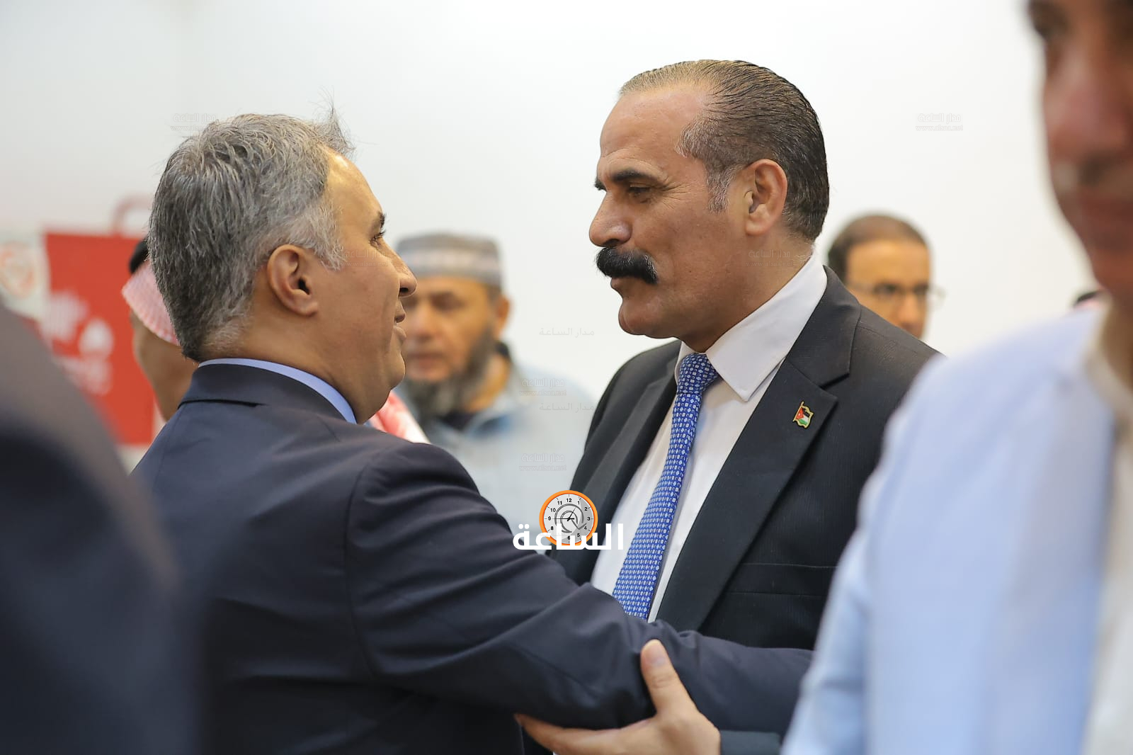 Madar Al-Saa Images 0.2746990295788274