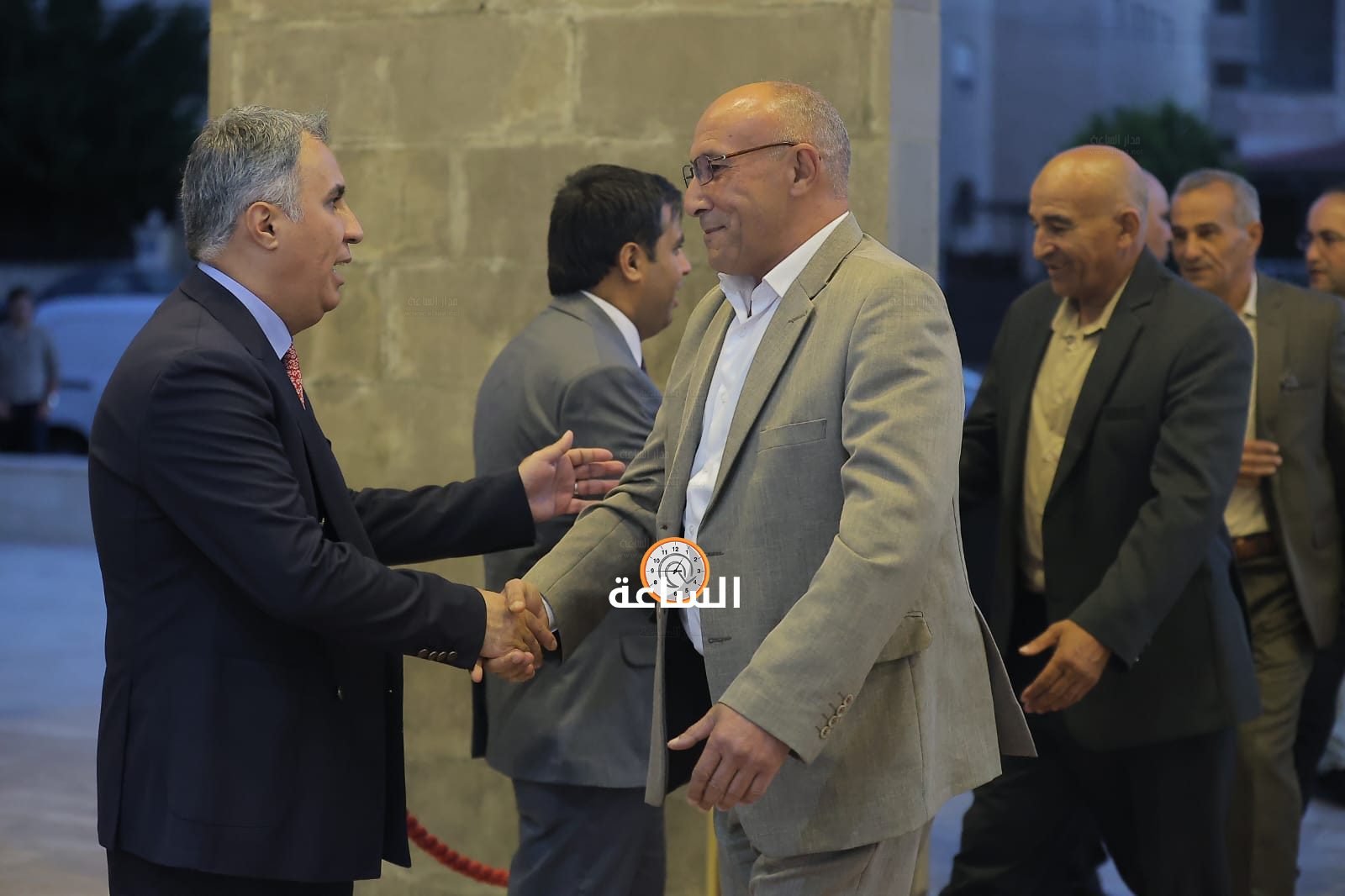 Madar Al-Saa Images 0.8906851800454666