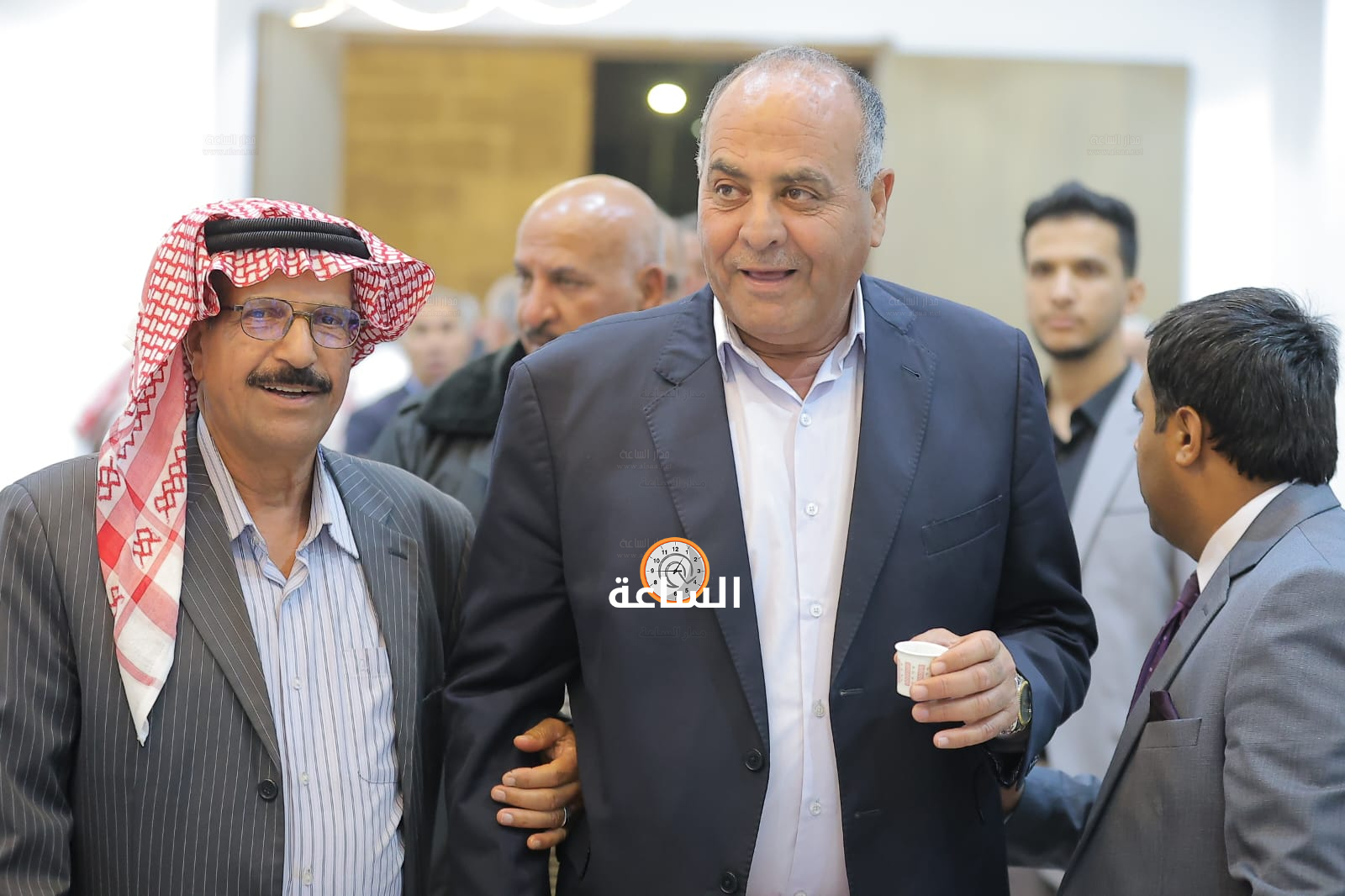 Madar Al-Saa Images 0.9801964650344847