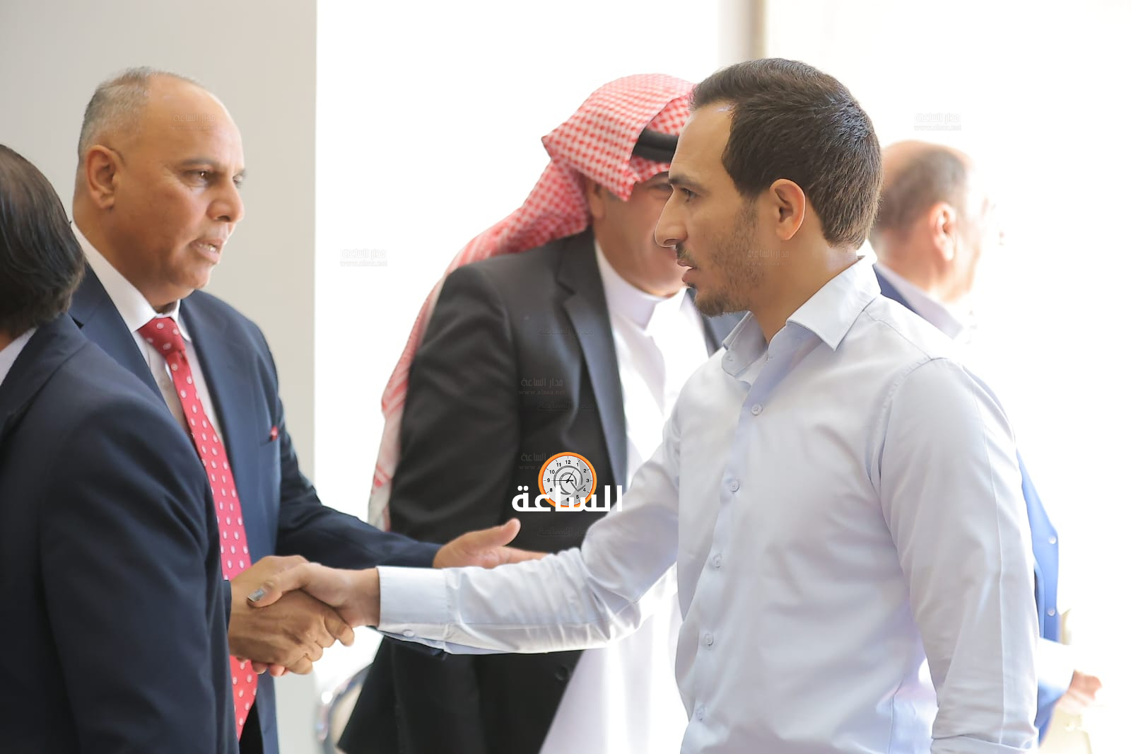 Madar Al-Saa Images 0.9364302096489245
