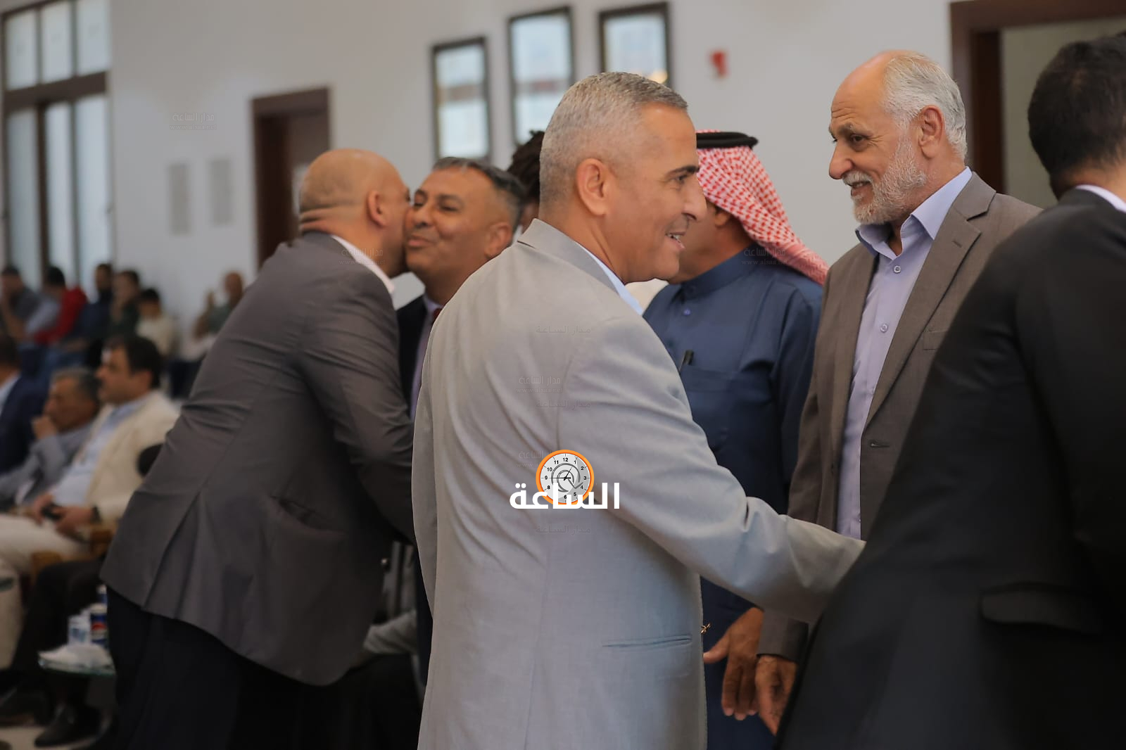 Madar Al-Saa Images 0.2377854009152106