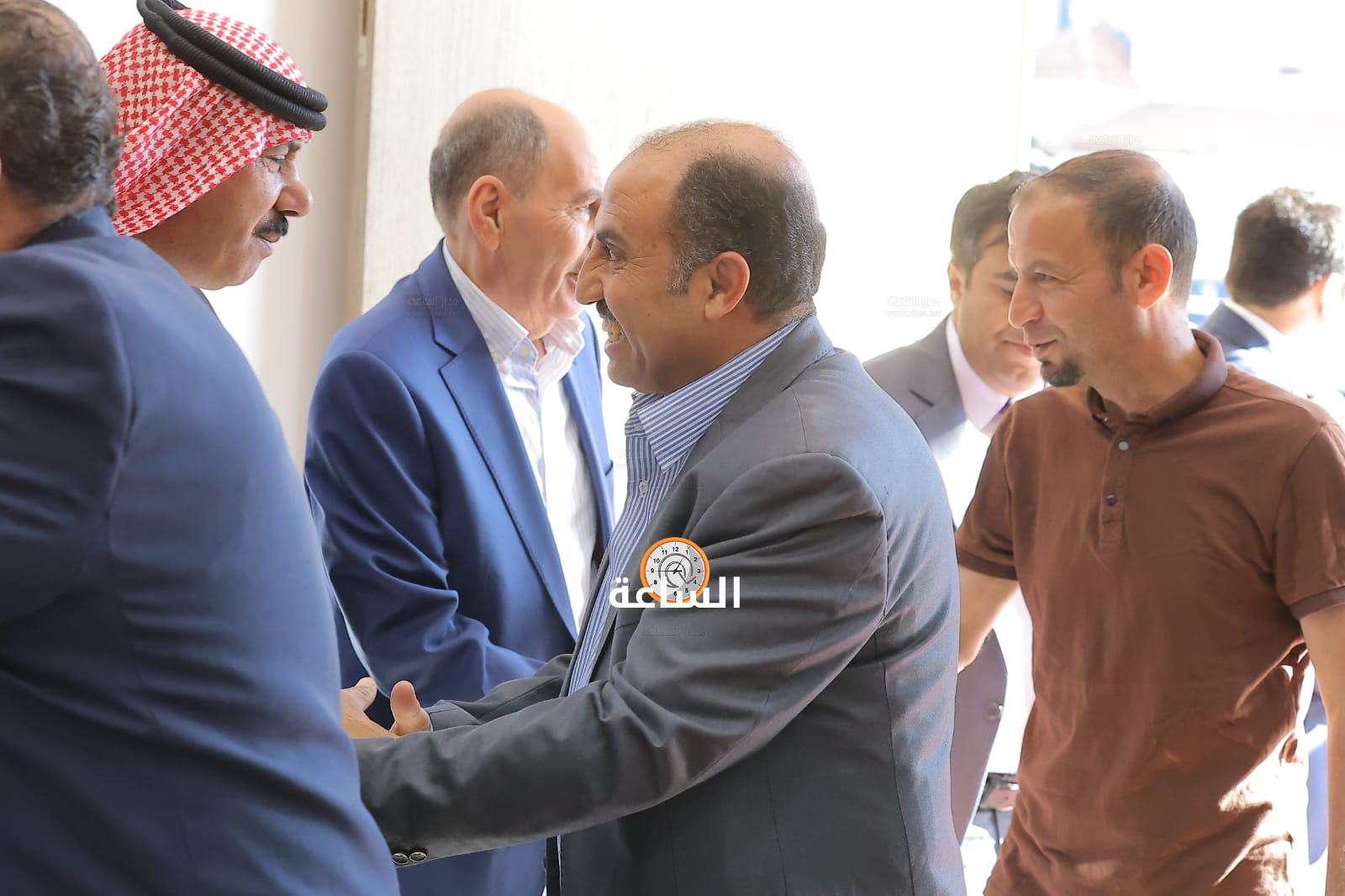 Madar Al-Saa Images 0.3715188696221089