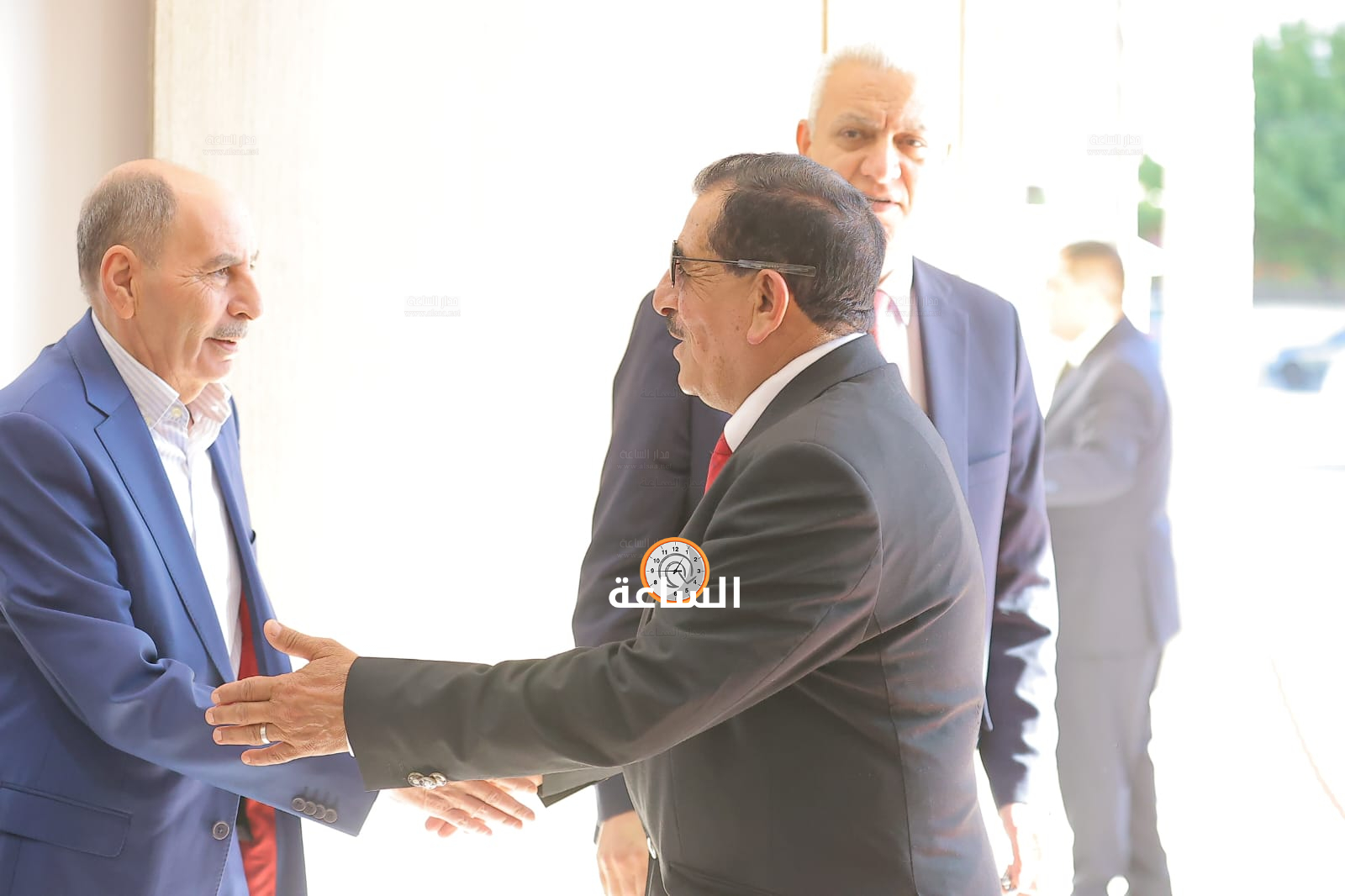 Madar Al-Saa Images 0.045396060617502676