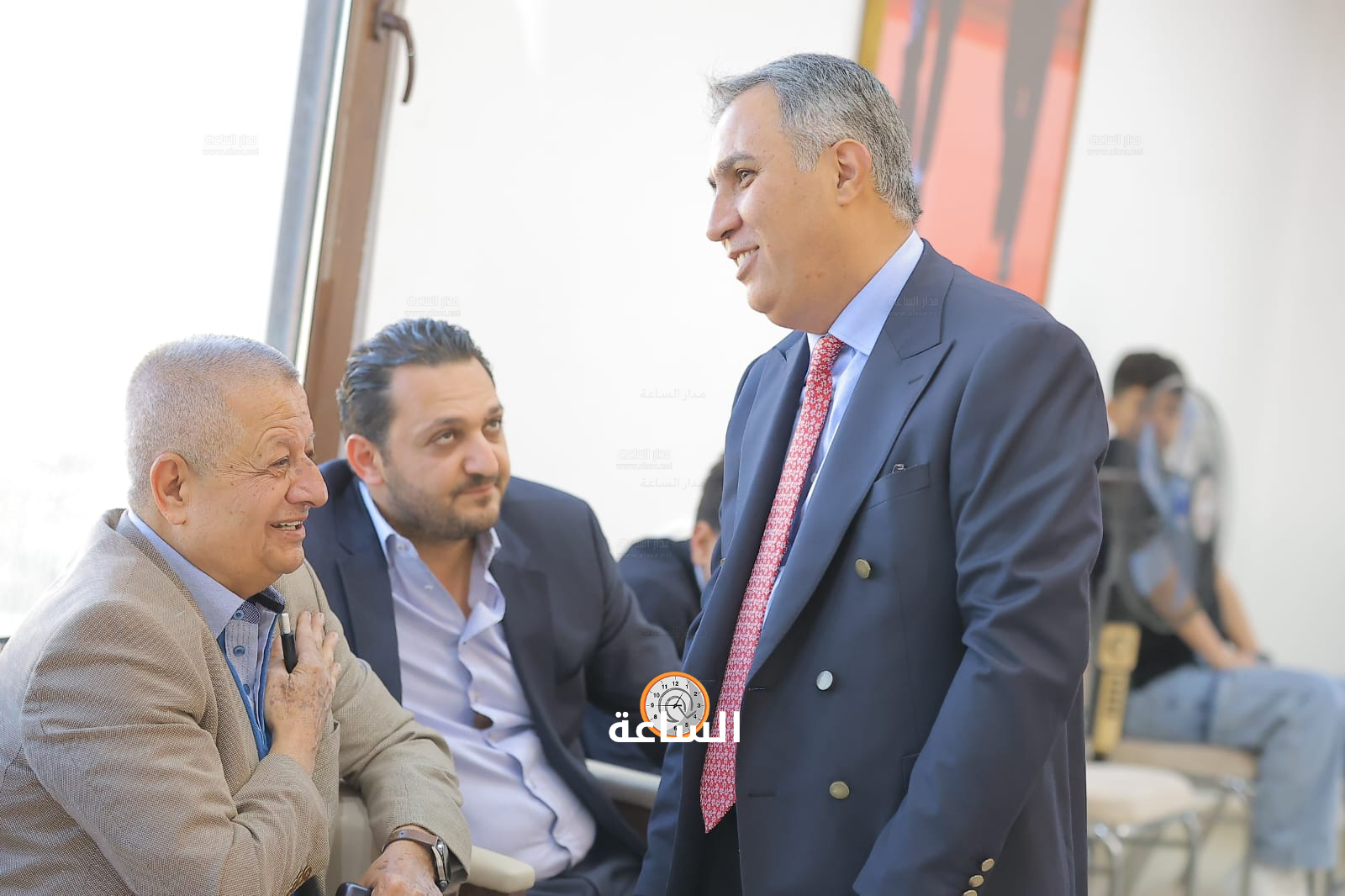Madar Al-Saa Images 0.7917808595939321