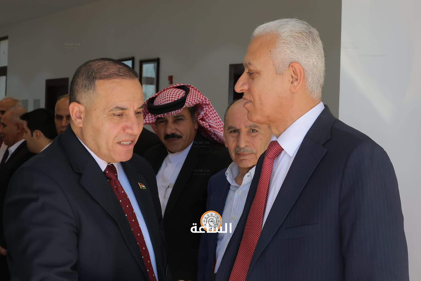 Madar Al-Saa Images 0.7386975195688776