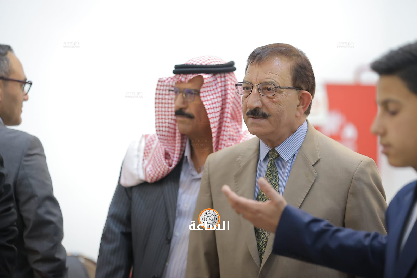 Madar Al-Saa Images 0.9102474467312175