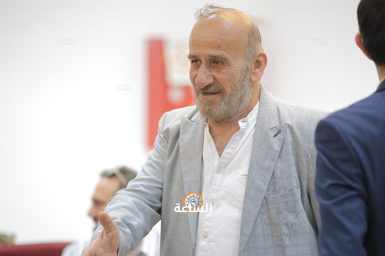 Madar Al-Saa Images 0.367444314436818