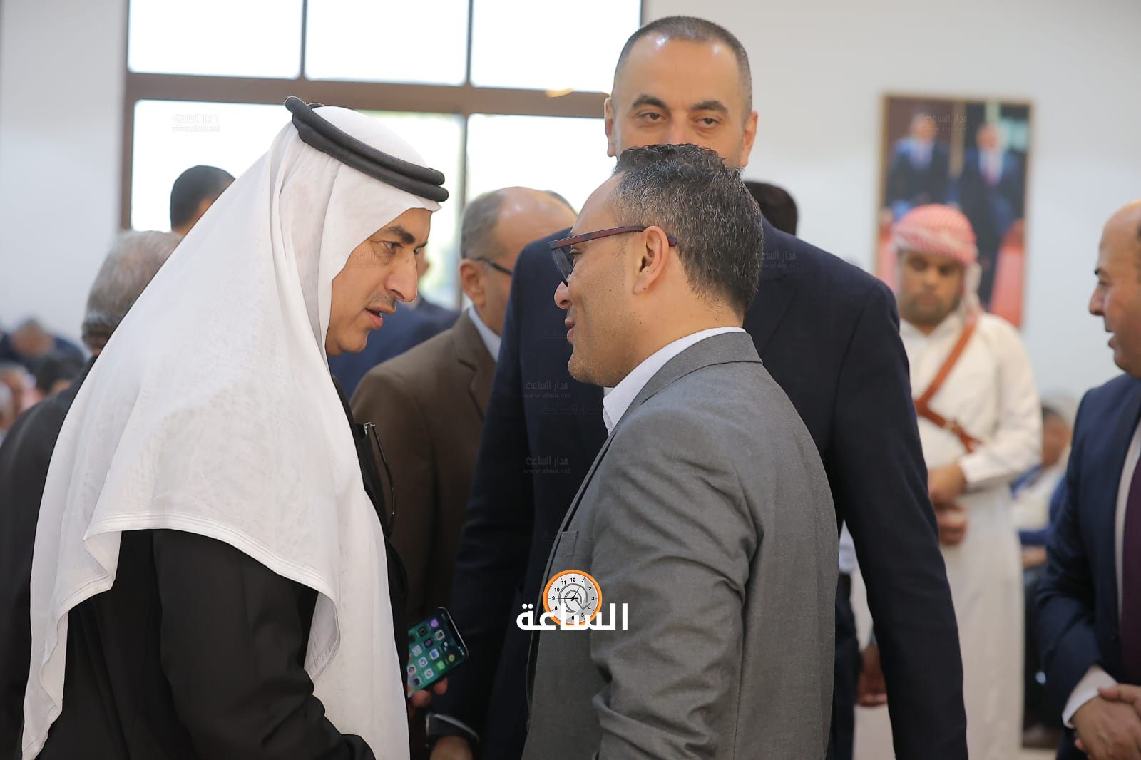 Madar Al-Saa Images 0.401388796462147