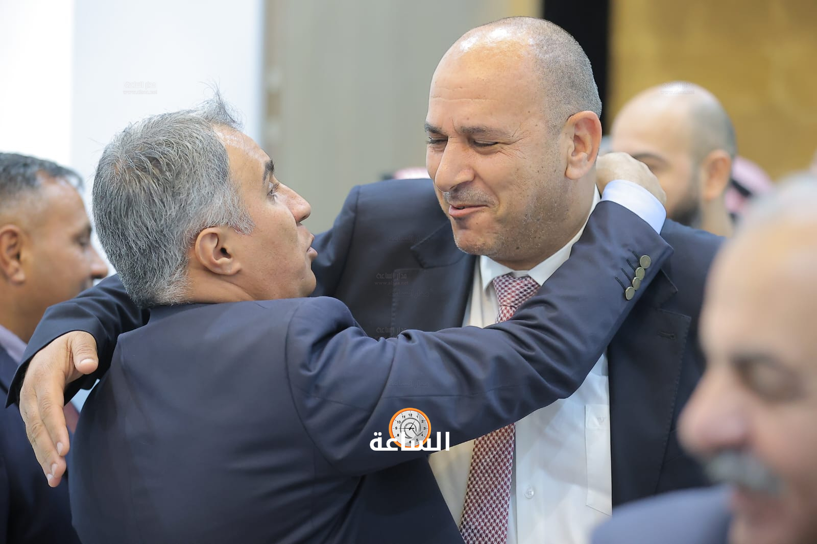 Madar Al-Saa Images 0.7372383010237173