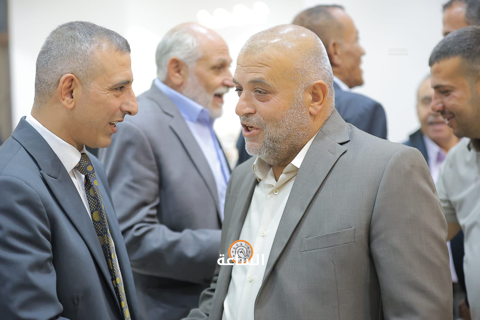 Madar Al-Saa Images 0.17183485641862128