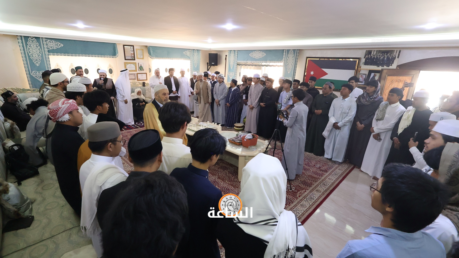 Madar Al-Saa Images 0.14435943459623468