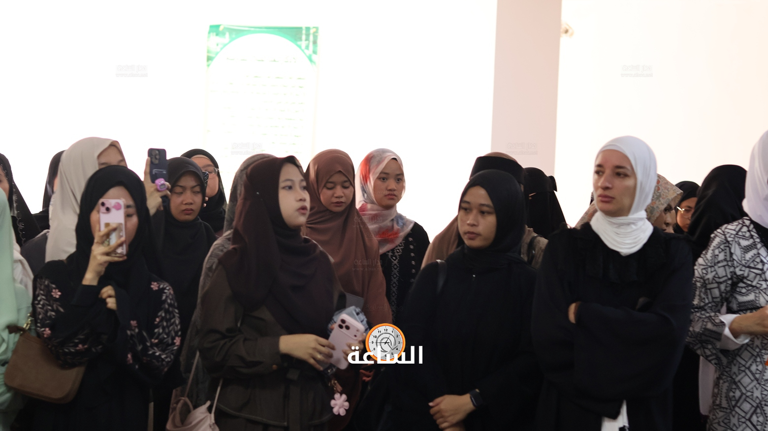 Madar Al-Saa Images 0.4315857244838367