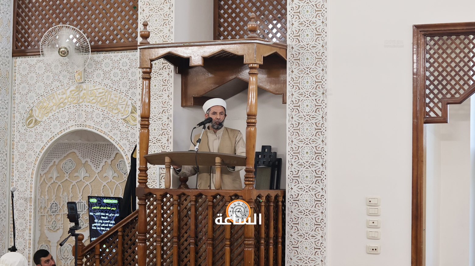 Madar Al-Saa Images 0.46416144468332177