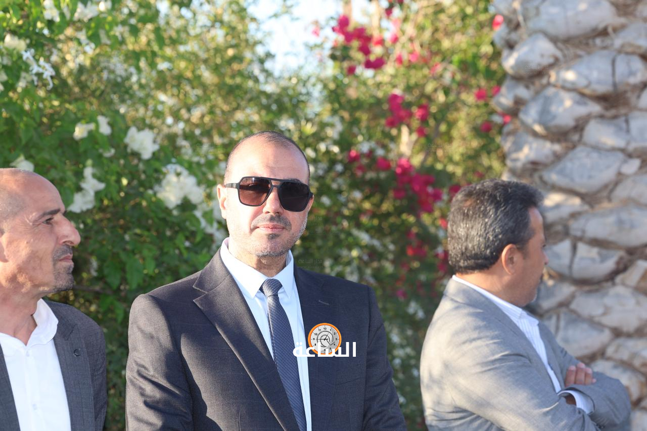 Madar Al-Saa Images 0.43290943265430537