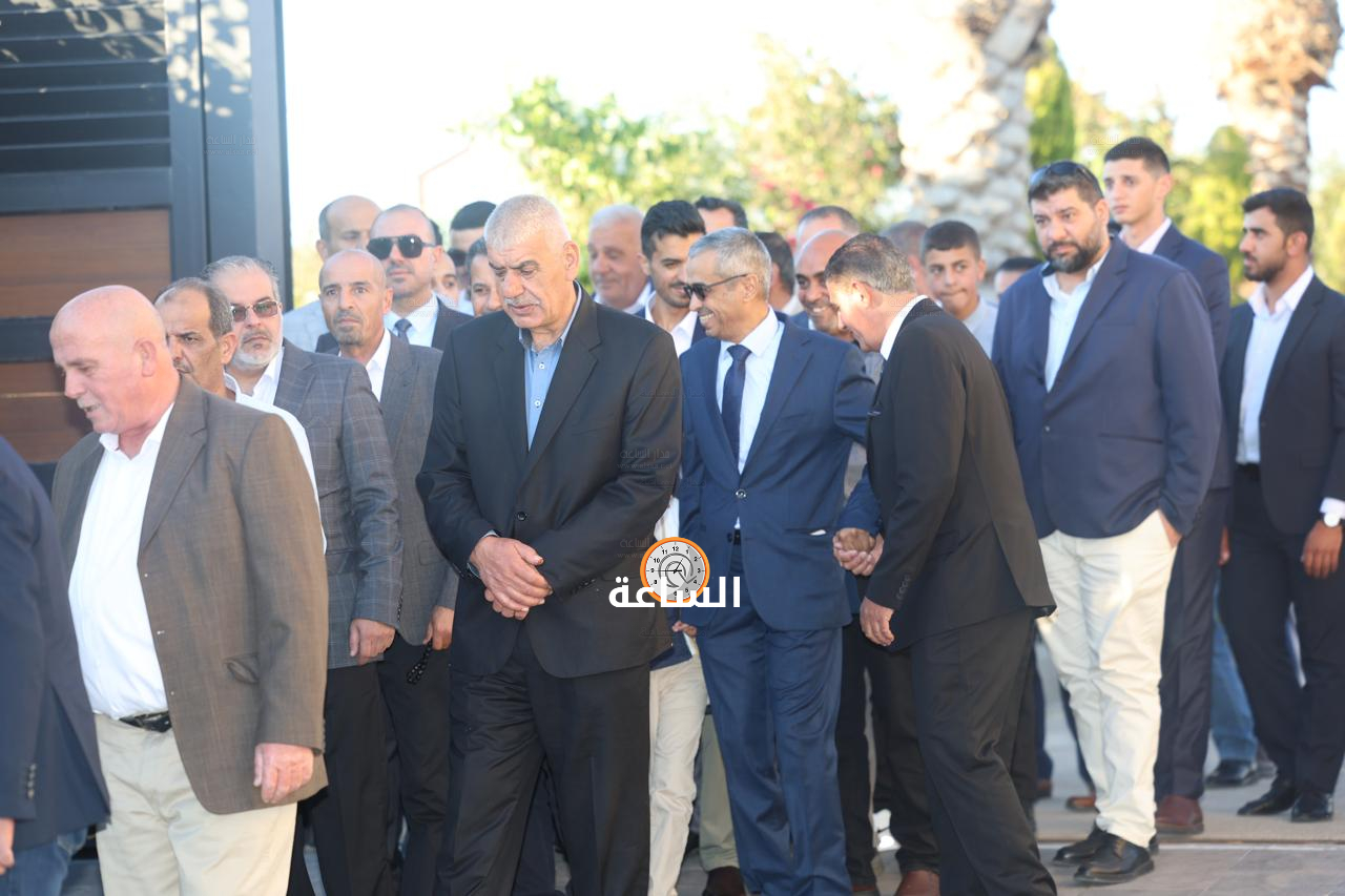 Madar Al-Saa Images 0.5684415697447536