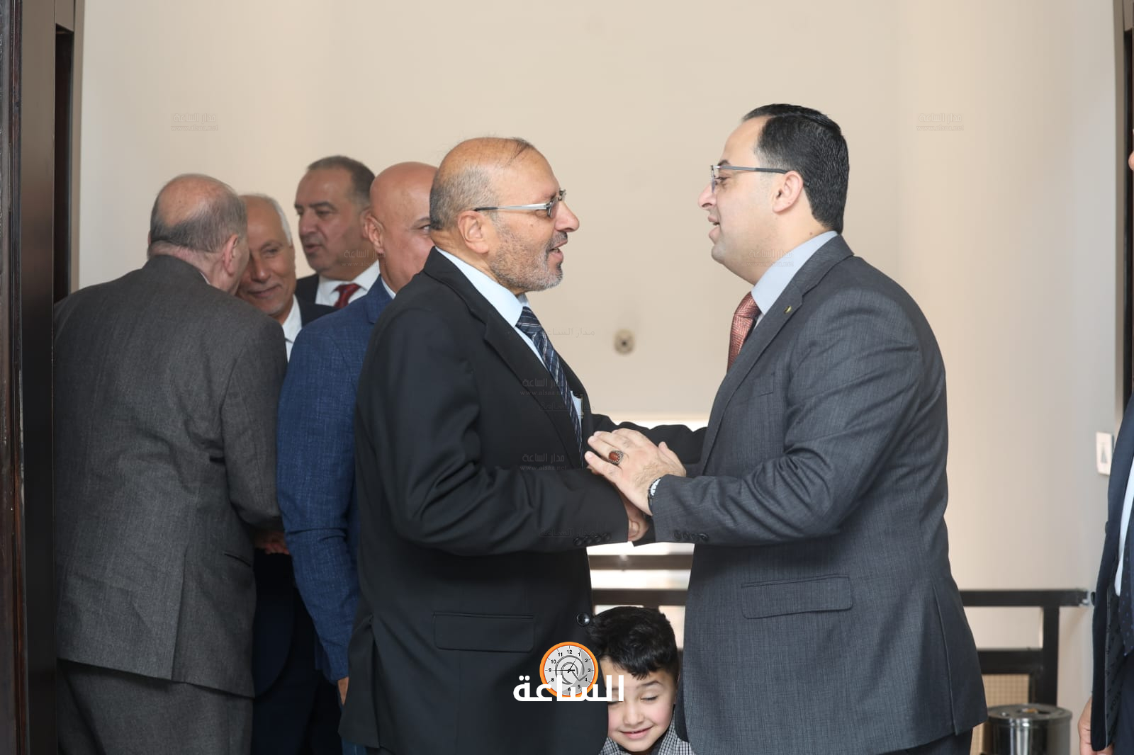 Madar Al-Saa Images 0.542372040590657