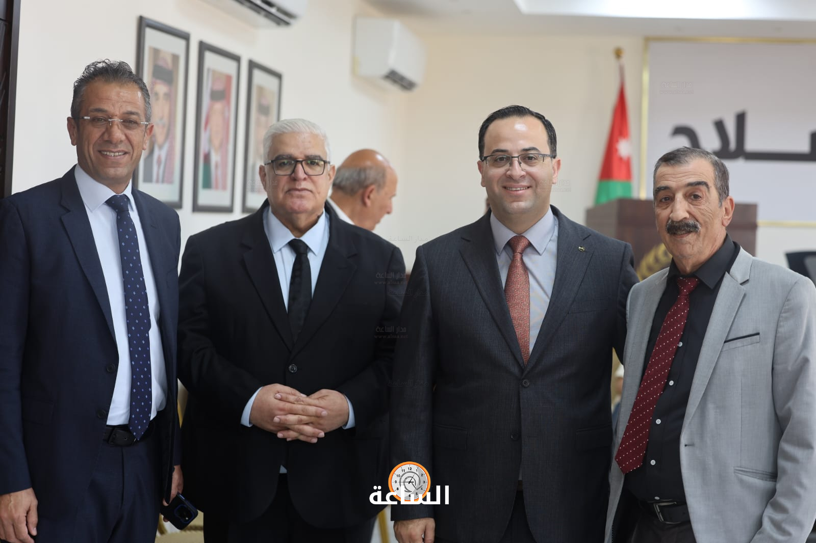 Madar Al-Saa Images 0.042870046048202326