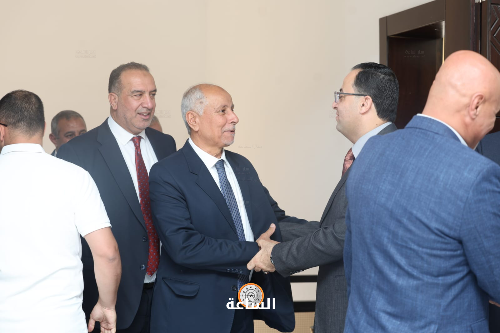 Madar Al-Saa Images 0.4010718658517195