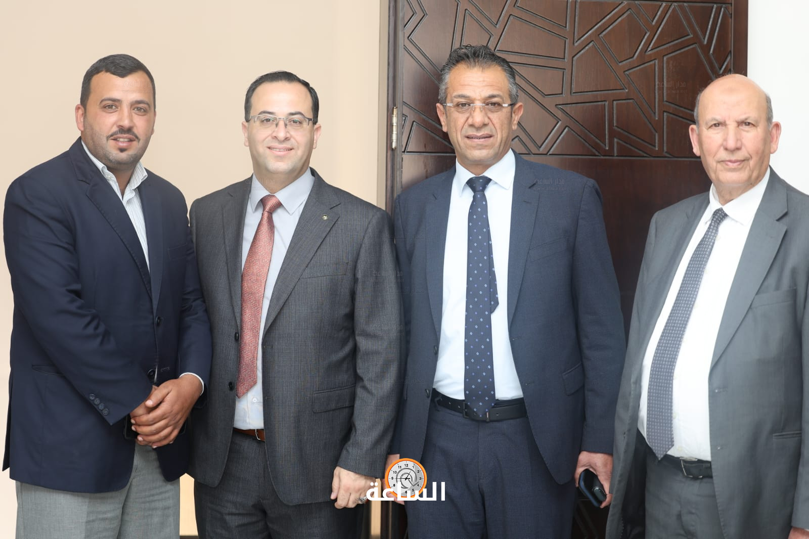 Madar Al-Saa Images 0.04778136174325298