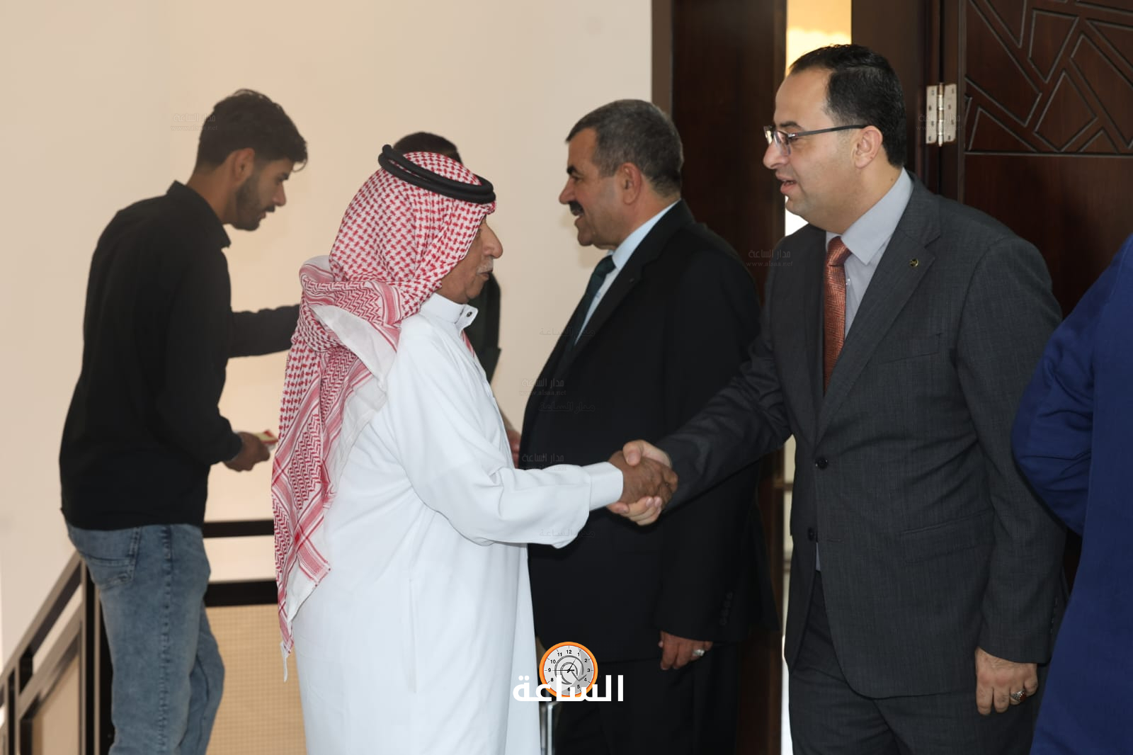 Madar Al-Saa Images 0.3399076472657624