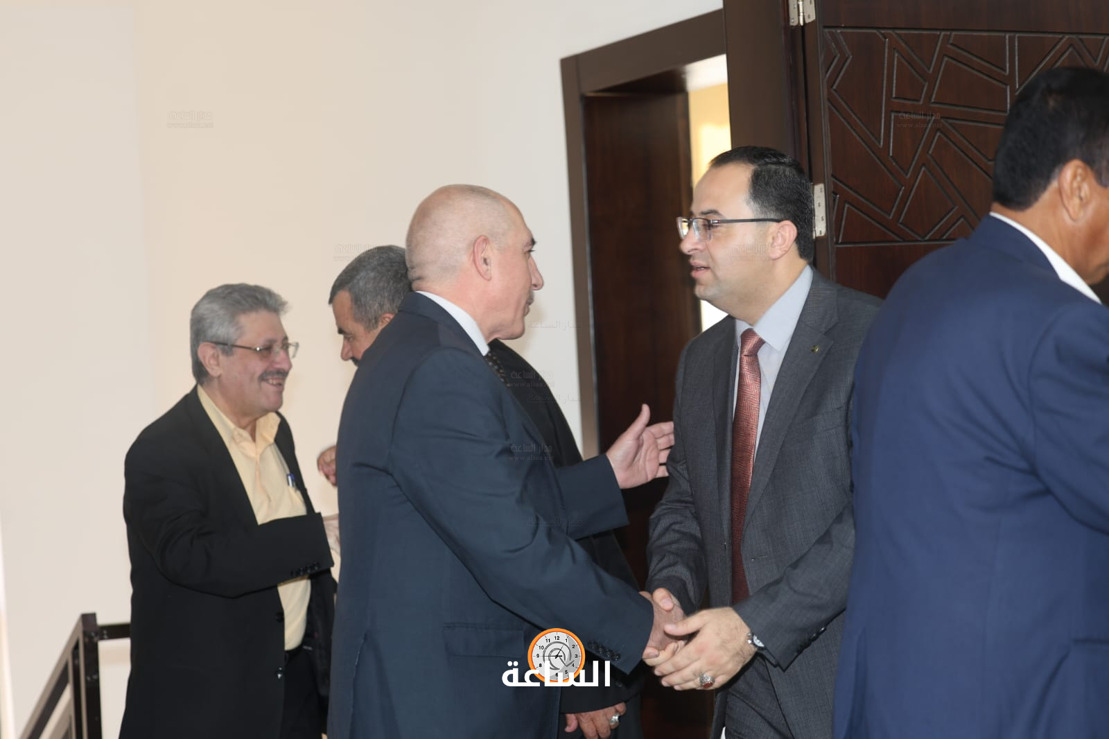 Madar Al-Saa Images 0.24119632930862211