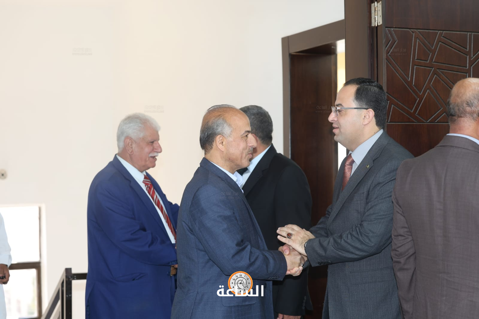 Madar Al-Saa Images 0.25149333479717084