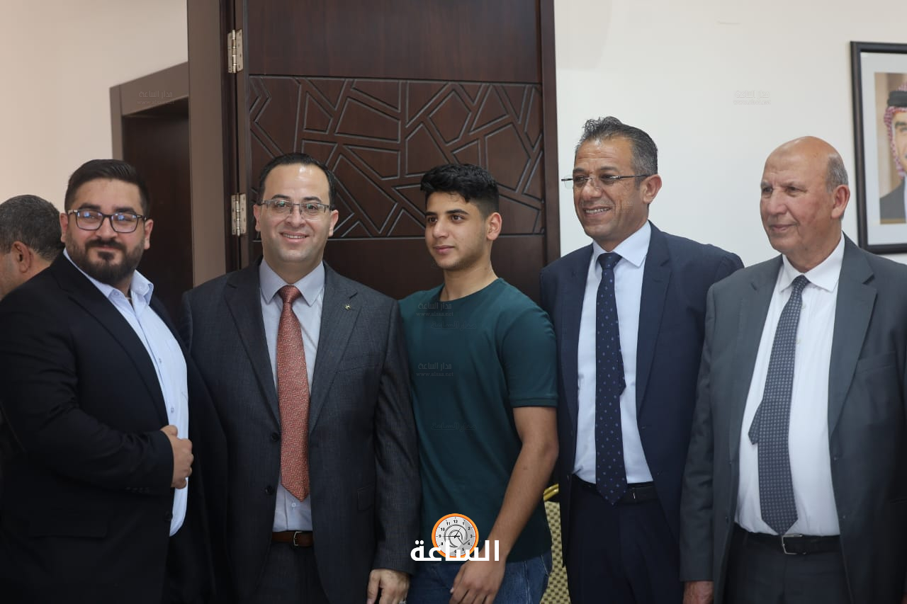 Madar Al-Saa Images 0.8209191284028032