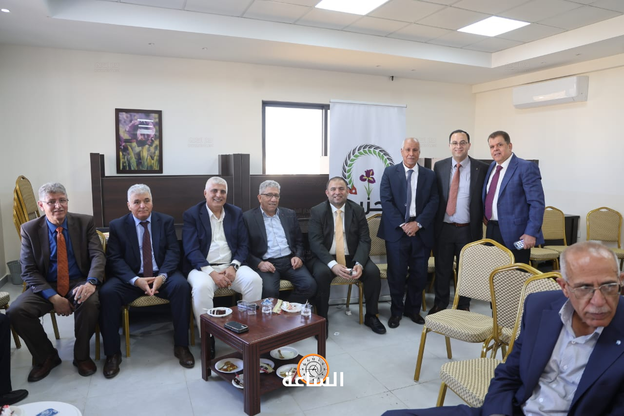 Madar Al-Saa Images 0.17663237712064794