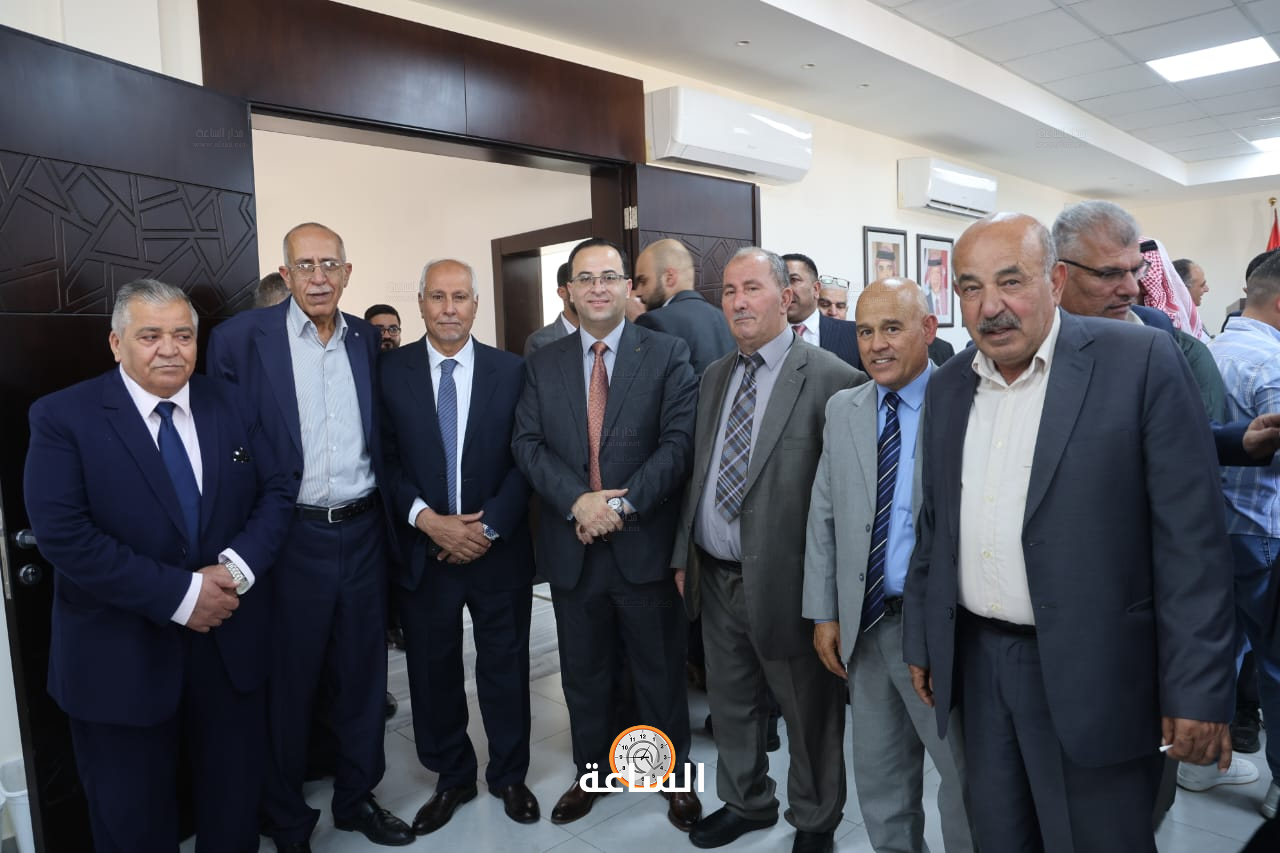 Madar Al-Saa Images 0.2759906369613715
