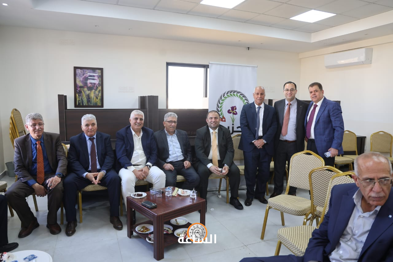 Madar Al-Saa Images 0.12311436757361993