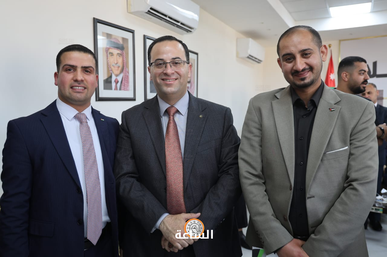 Madar Al-Saa Images 0.69438064974695