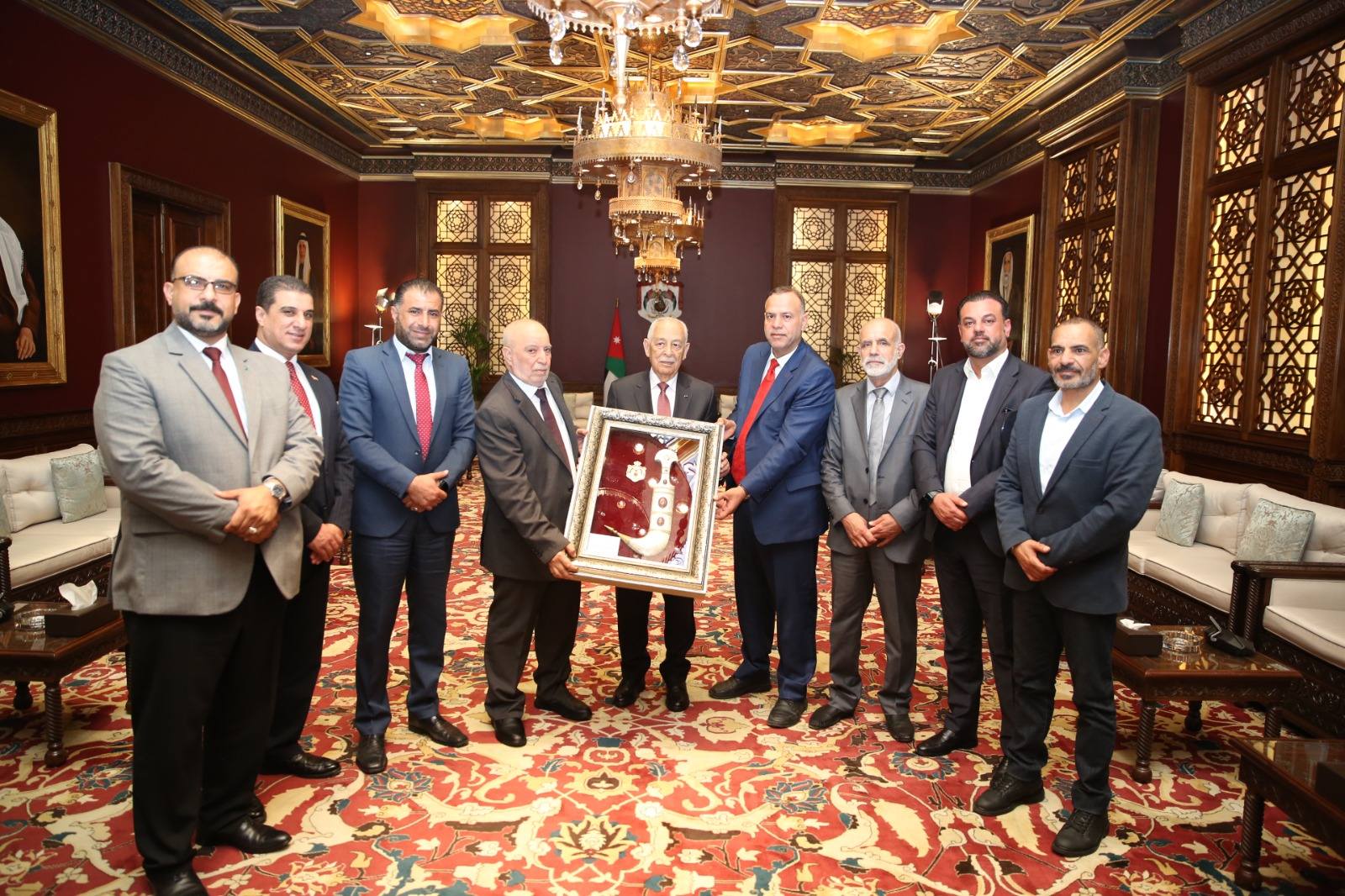 Madar Al-Saa Images 0.3516934259282023