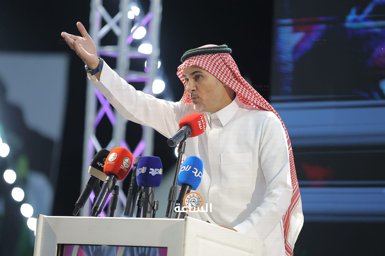 Madar Al-Saa Images 0.8619106032602003