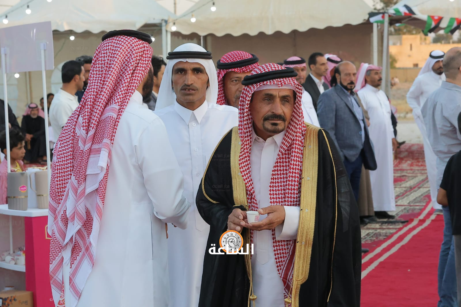 Madar Al-Saa Images 0.16796209448086585