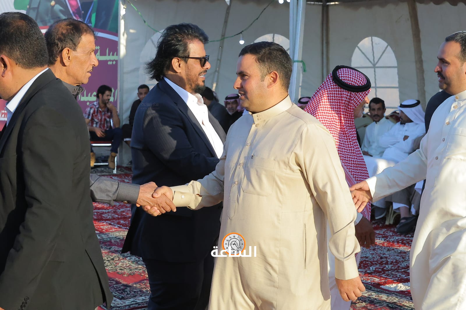 Madar Al-Saa Images 0.8581806613981205