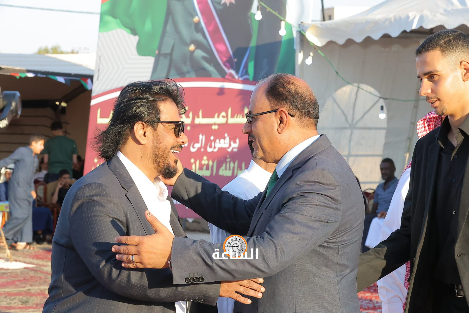Madar Al-Saa Images 0.1623947343341694
