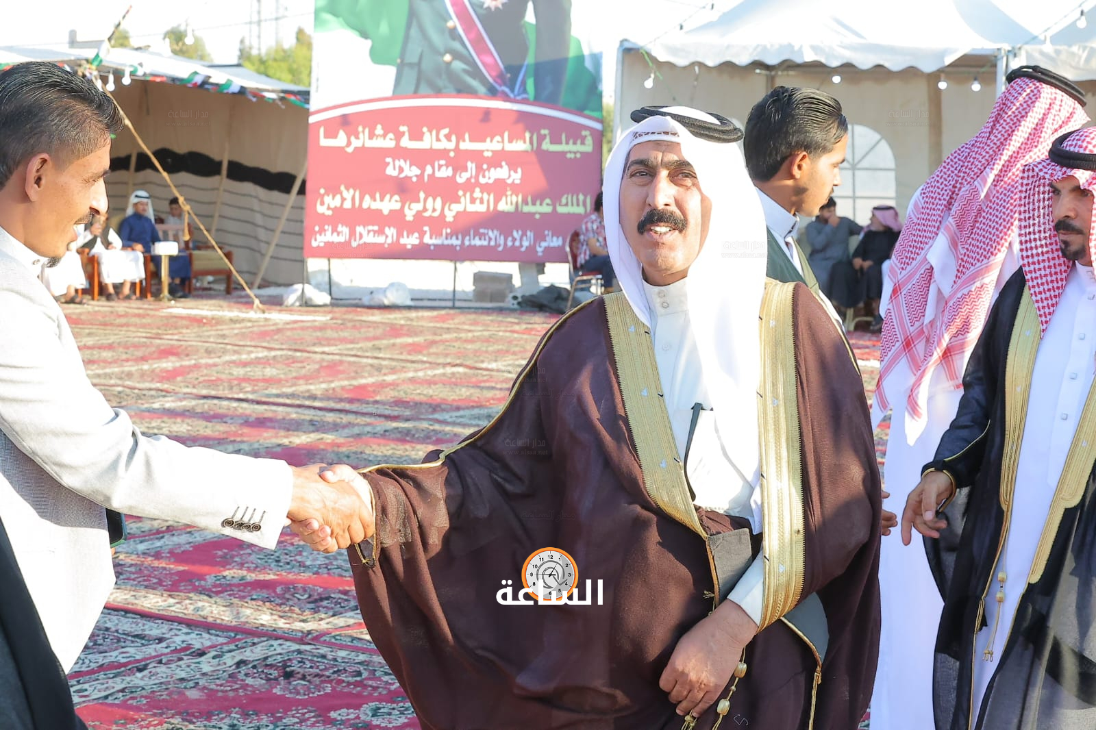 Madar Al-Saa Images 0.3707793175975589