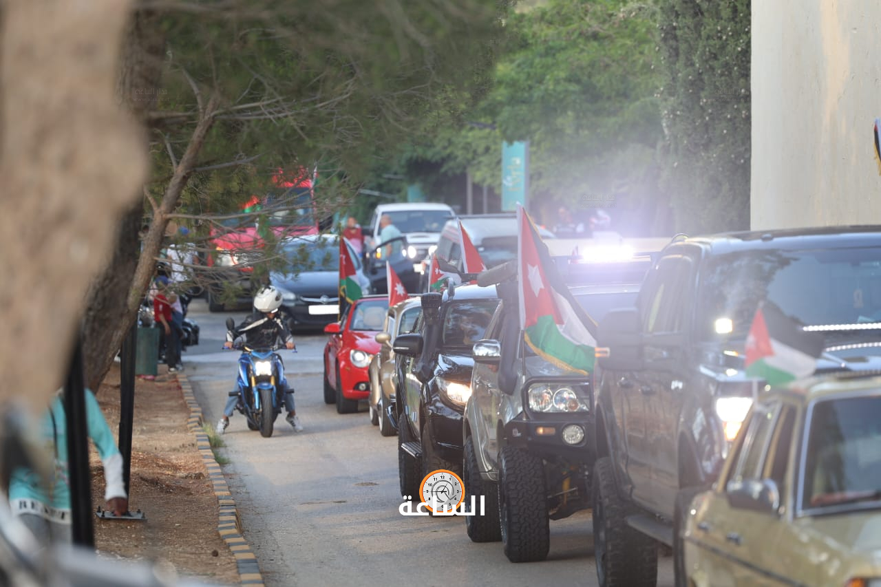 Madar Al-Saa Images 0.8752291878343379