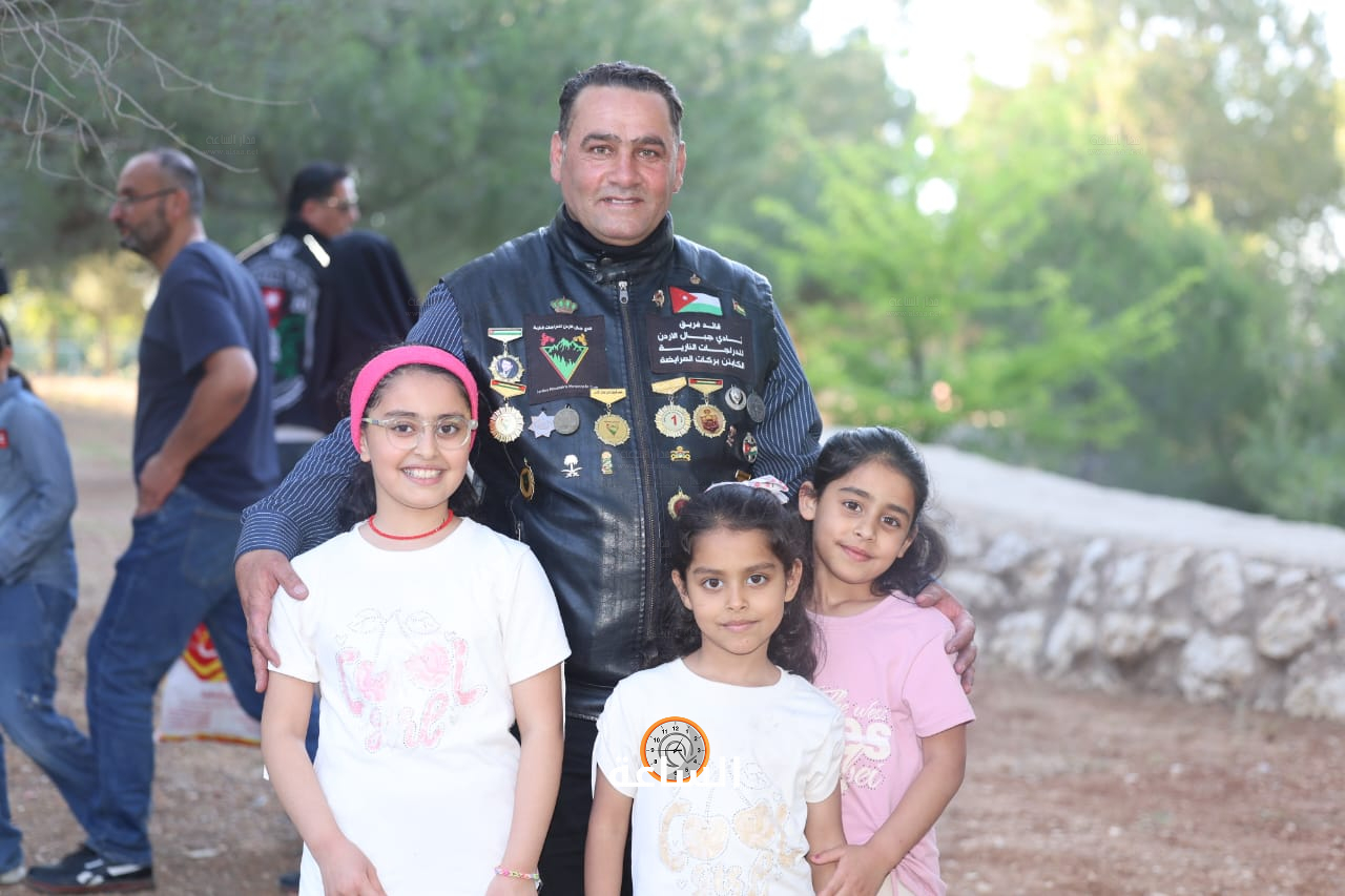 Madar Al-Saa Images 0.7817026431062155