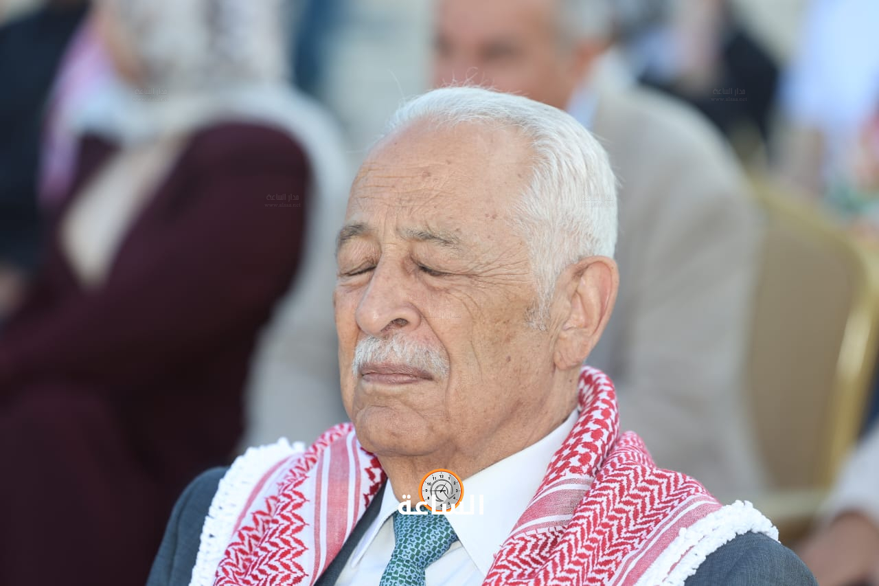 Madar Al-Saa Images 0.7647301611698819