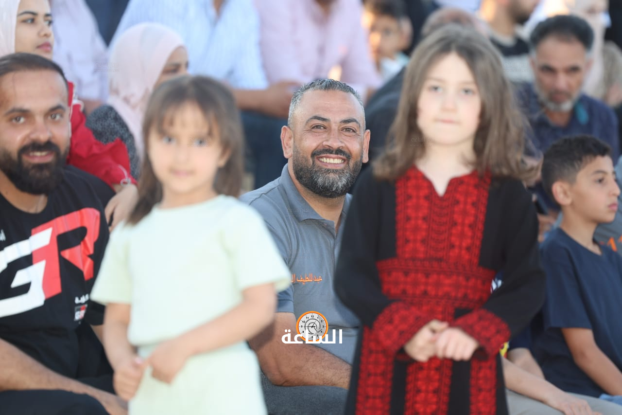 Madar Al-Saa Images 0.7417813300739825