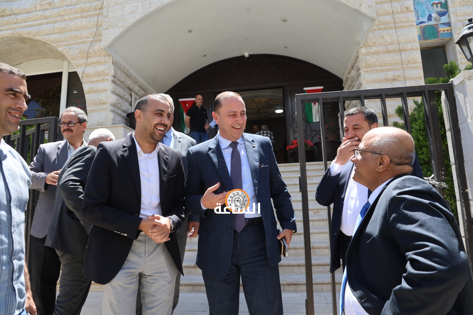 Madar Al-Saa Images 0.4805645283183383