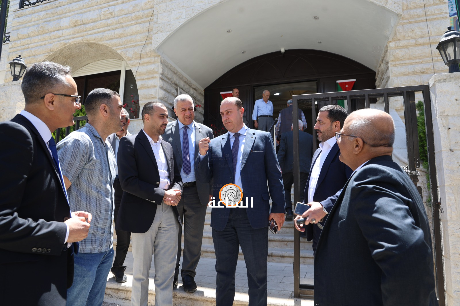 Madar Al-Saa Images 0.7080218108772633