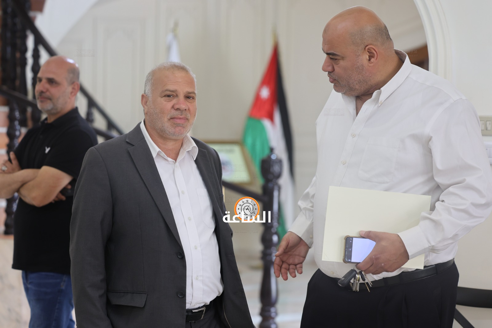 Madar Al-Saa Images 0.30340917660689715