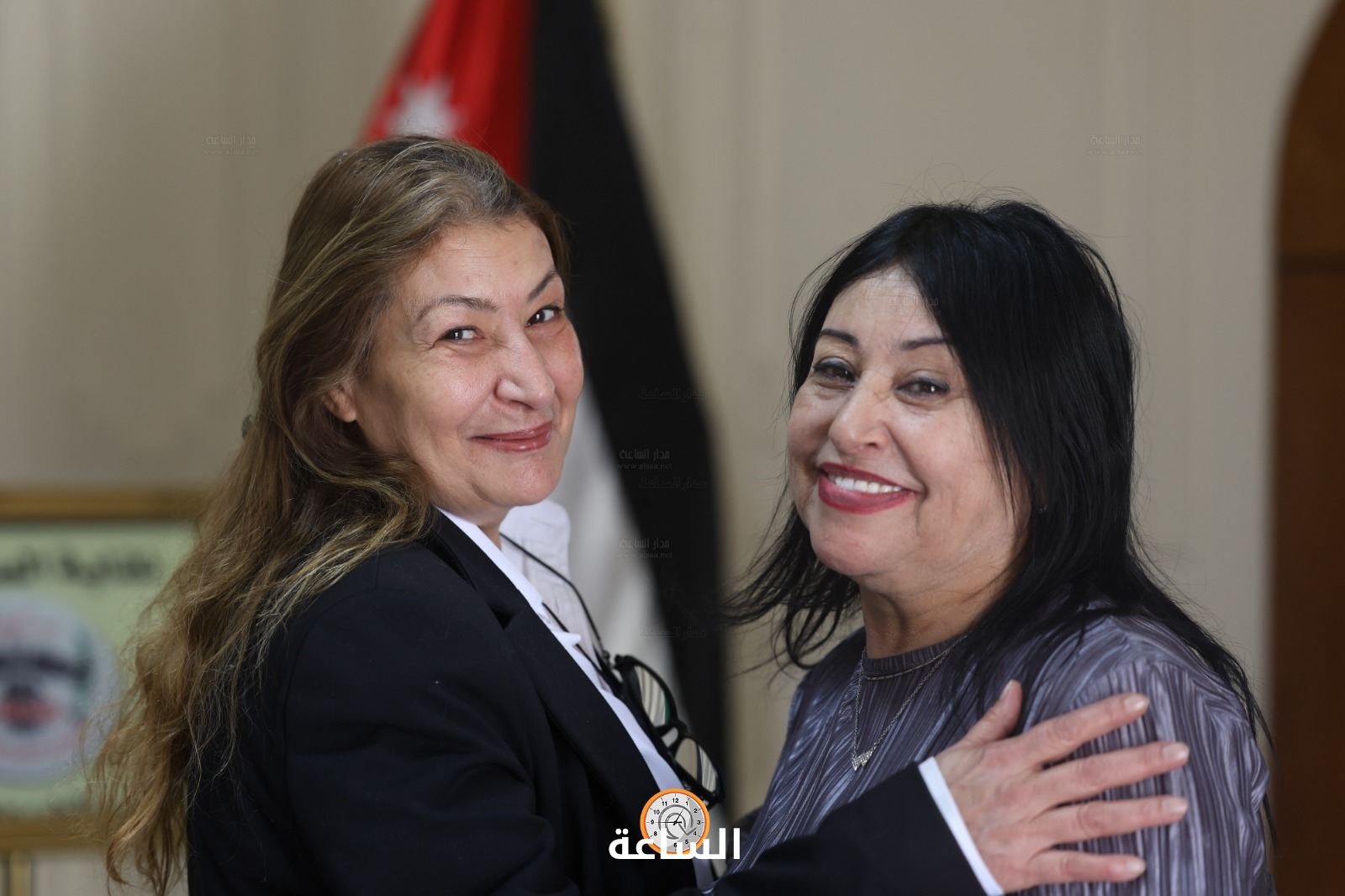 Madar Al-Saa Images 0.42081412377338834