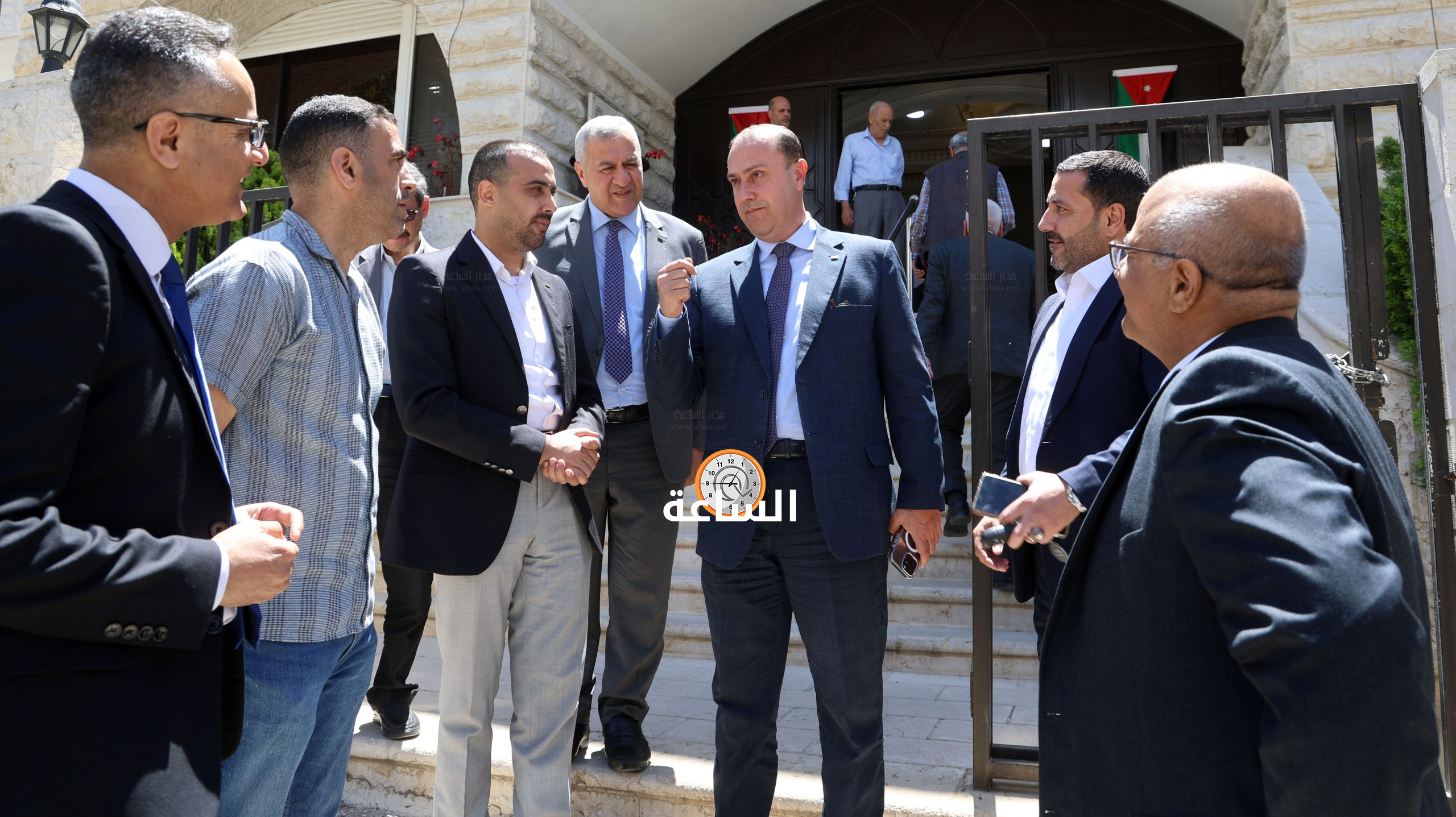 Madar Al-Saa Images 0.6462921821126696