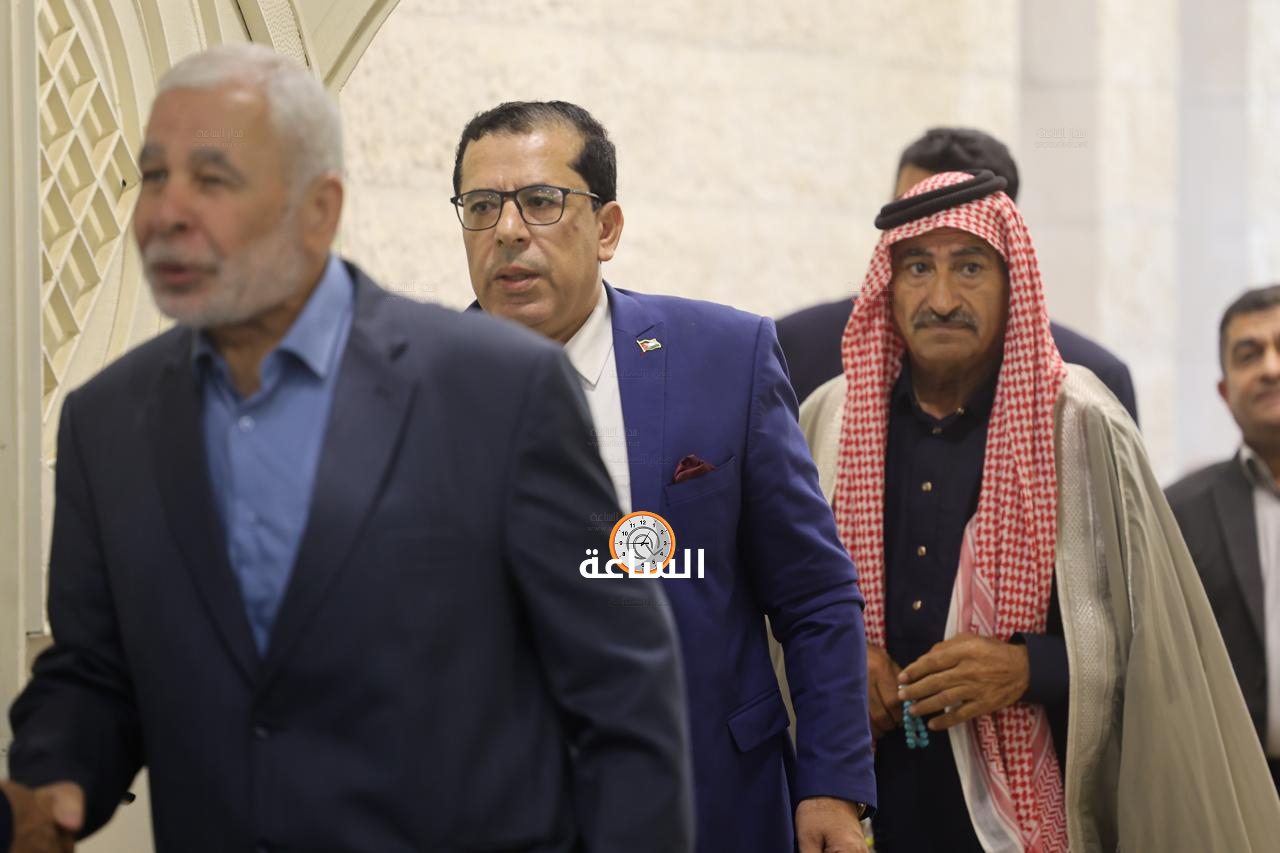 Madar Al-Saa Images 0.5293136485384767
